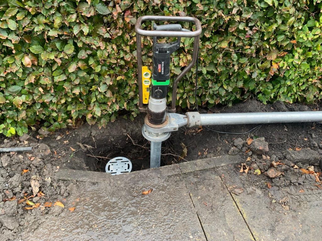 Fundering toegangspoort en lantaarnpaal 3